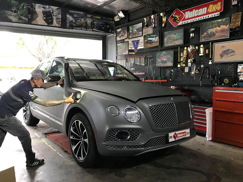 Độ ống thở cho SUV hạng sang - thú chơi dị của đại gia Việt